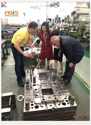 molds for injection molding.jpg